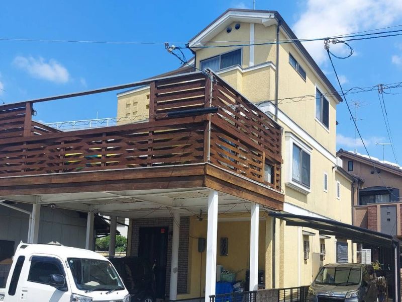 京都市南区 外壁塗装工事前のS様邸｜屋根と外壁の色あせた状態