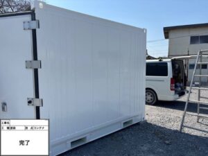 施工後 コンテナ背面 遮熱シリコン塗装完了後の仕上がり